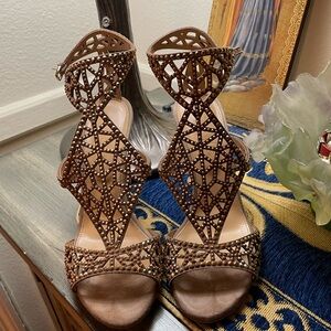 Sparkly golden heel art deco by Sergio Rossi